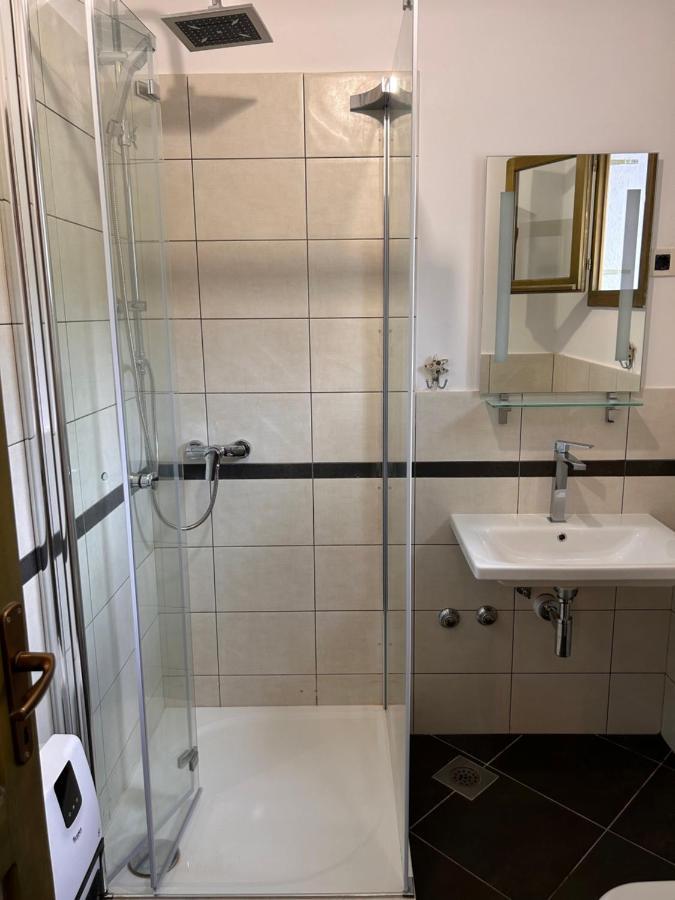 Gaya Apartments 希贝尼克 外观 照片